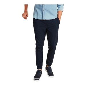 Old Navy Built-In Flex Modern Jogger Pants for Men black